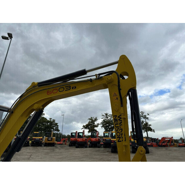 2015 نيوسون 6003-44660927