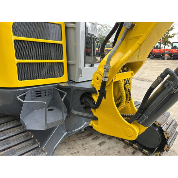 2015 نيوسون 6003-44660929