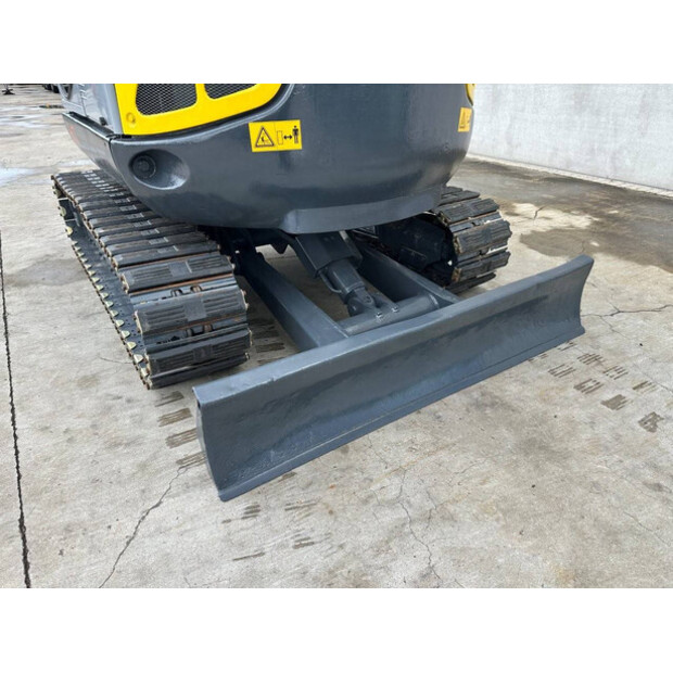 2015 نيوسون 6003-44660936