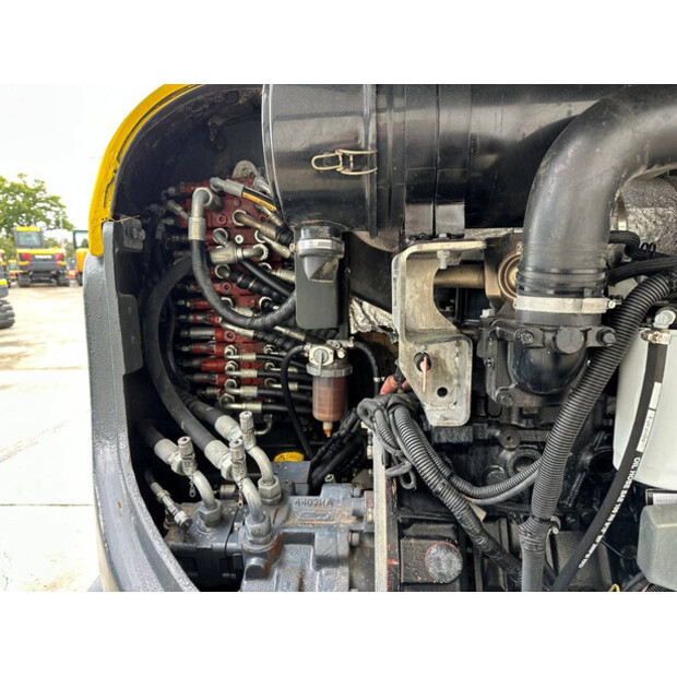 2015 نيوسون 6003-44660940