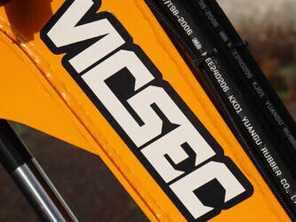 2025-vicsec-vc15-y-1399972-44661233