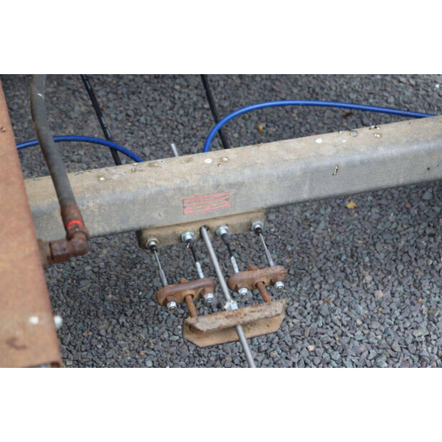 2006 RZ NKA-44661330