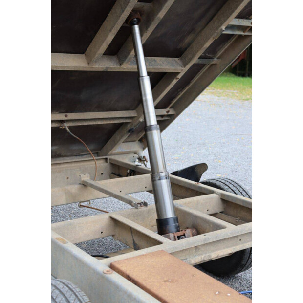 2006 RZ NKA-44661332