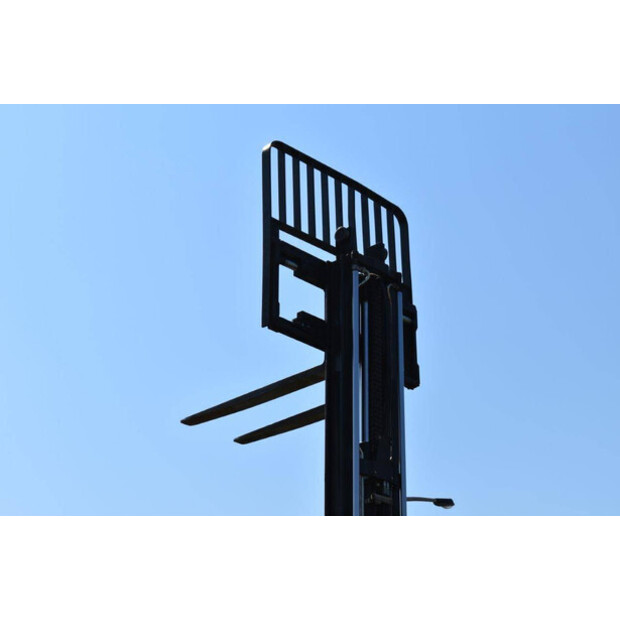 2013 Linde H30T-02-44661636