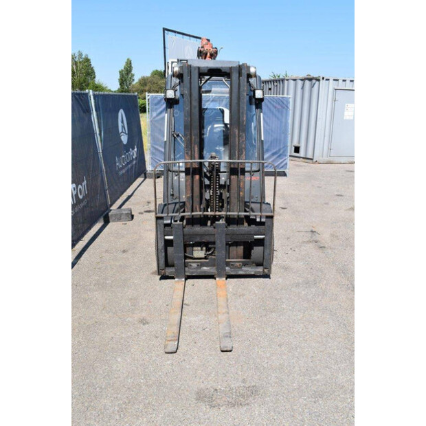 2013 Linde H30T-02-44661663