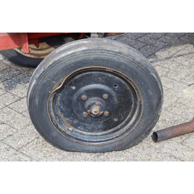 لسكي TS2000-44662118