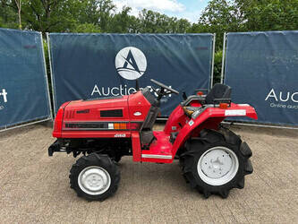 صورة ل تراكتورات زراعية ميتسوبيشي MT15