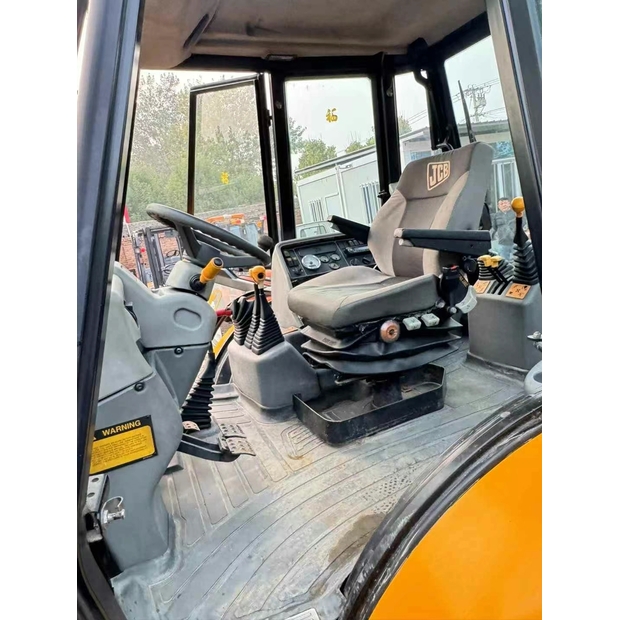 2023 JCB 3CX-44662792