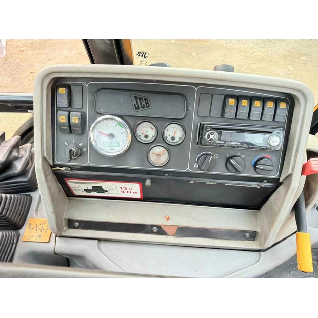 2023 JCB 3CX-44662800