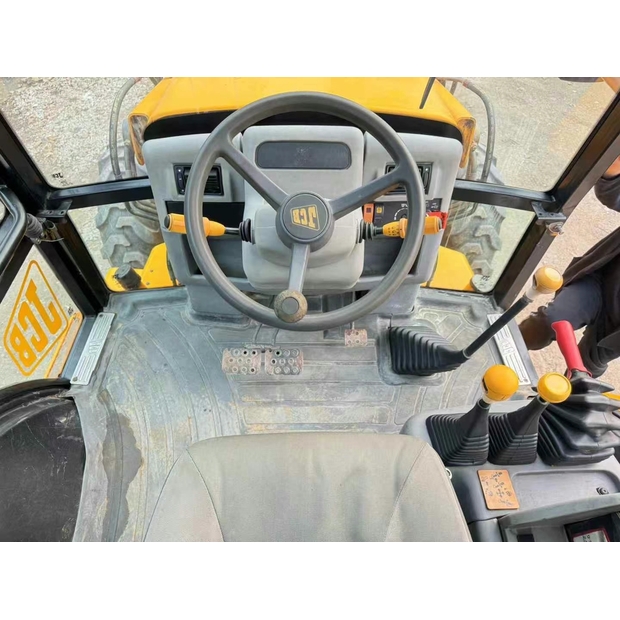 2023 JCB 3CX-44662801