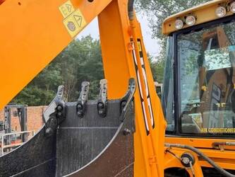 2023-jcb-3cx-1400017-44662803