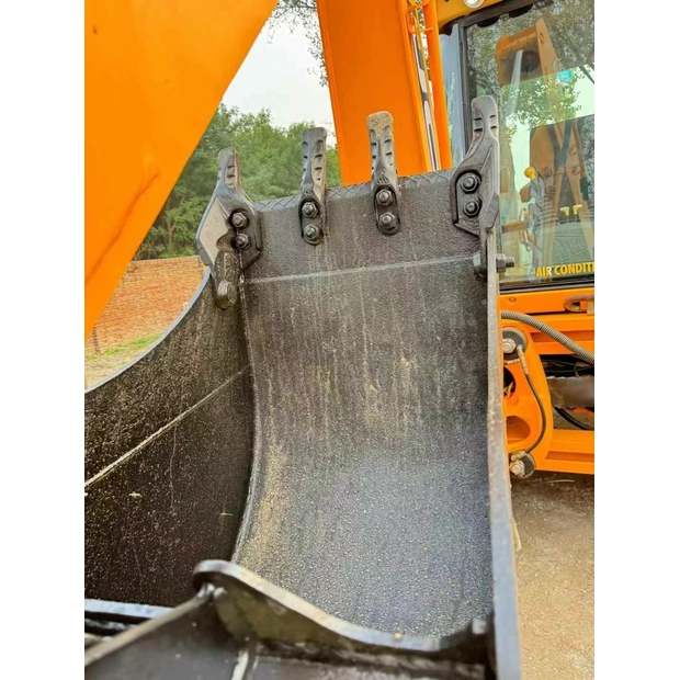 2023 JCB 3CX-44662804