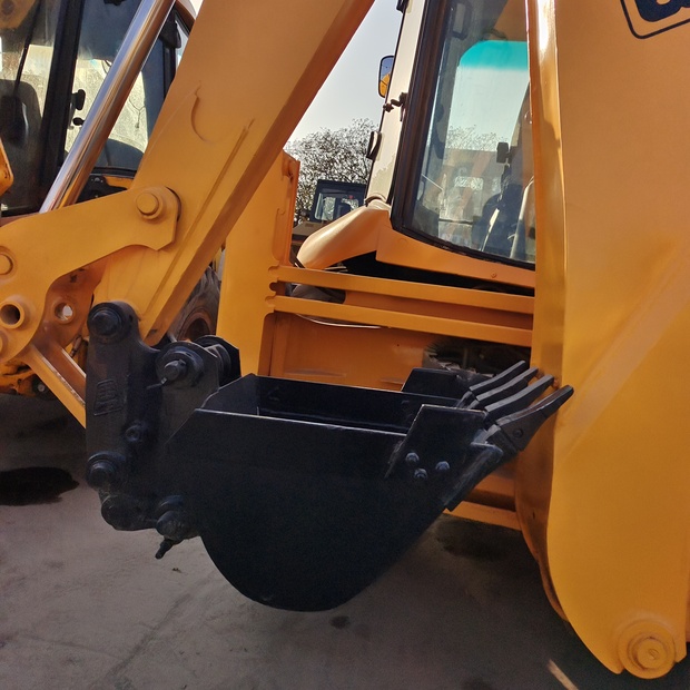2022 JCB 3cx-44662818