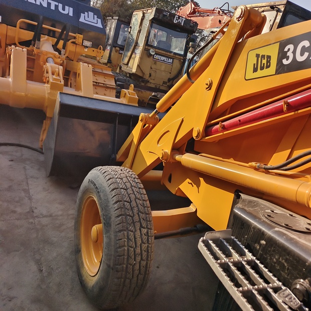 2022 JCB 3cx-44662821
