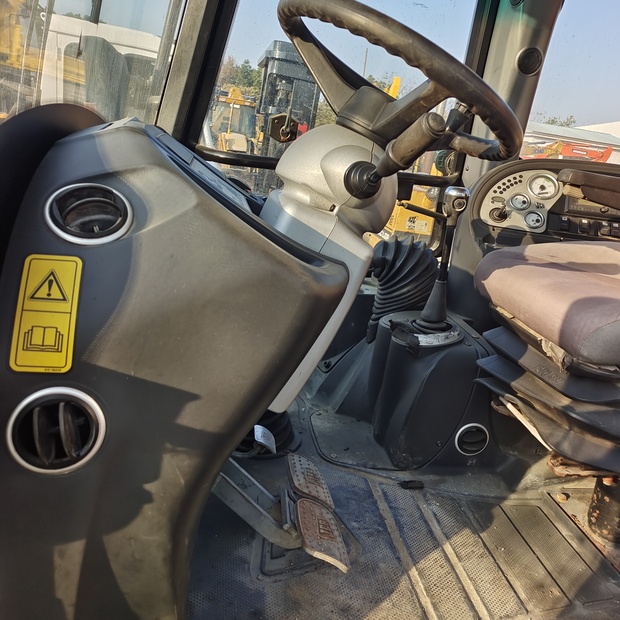 2022 JCB 3cx-44662824