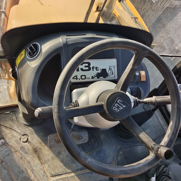 2022 JCB 3cx-44662829