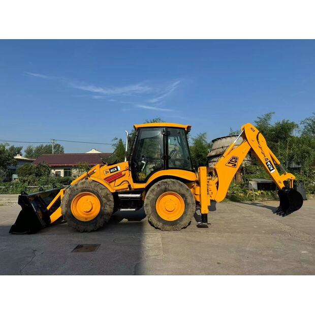 2023 JCB 4CX-44662839