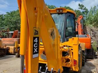 2023-jcb-4cx-1400019-44662848