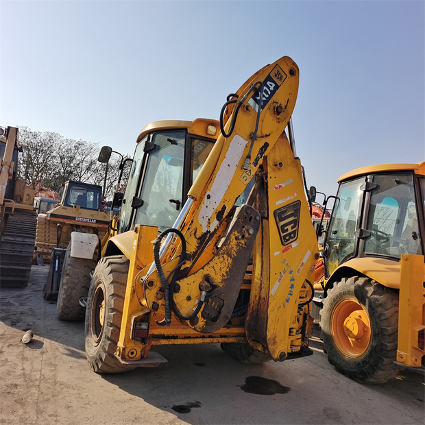 2022 JCB 4CX-44662858