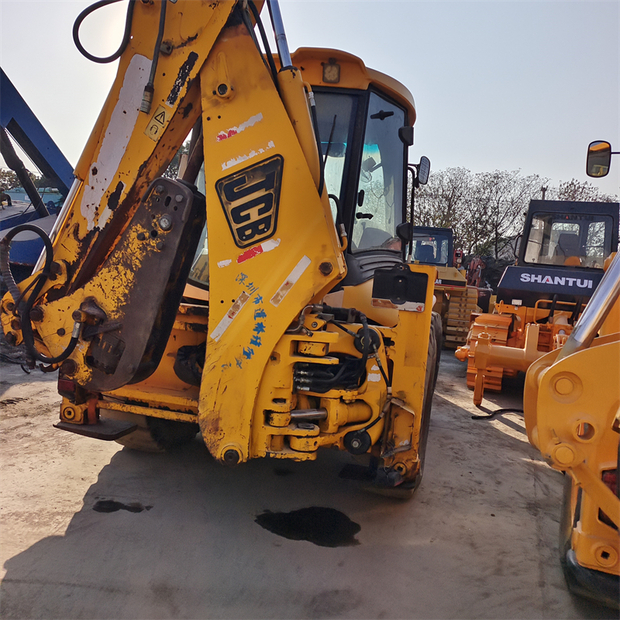 2022 JCB 4CX-44662860