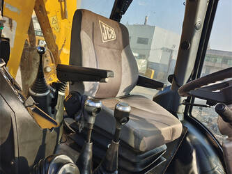 2022-jcb-4cx-1400020-44662864