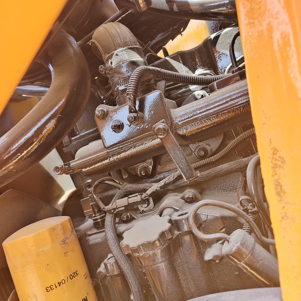 2022 JCB 3CX-44662875