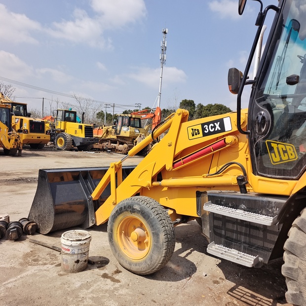2022 JCB 3CX-44662877