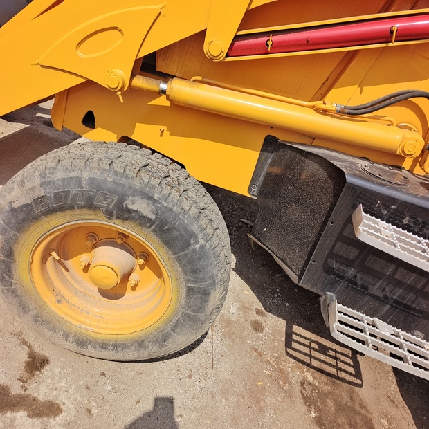 2022 JCB 3CX-44662879