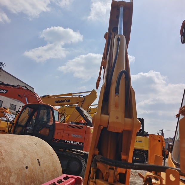 2022 JCB 3CX-44662893