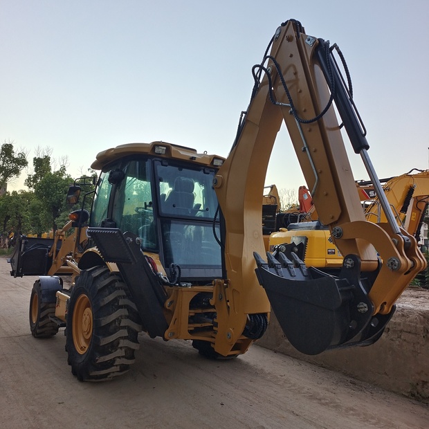 2024 Caterpillar 430F-44662915