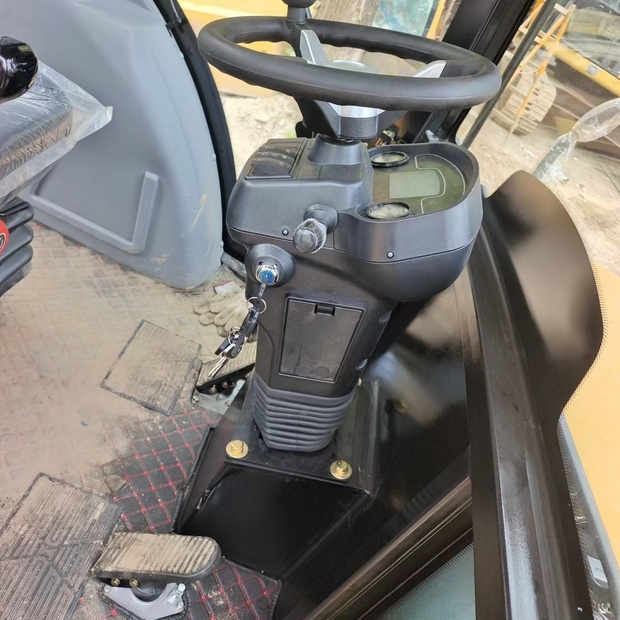 2024 Caterpillar 430F-44662921