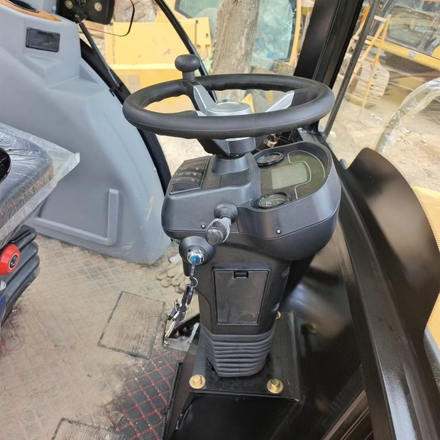 2024 Caterpillar 430F-44662922