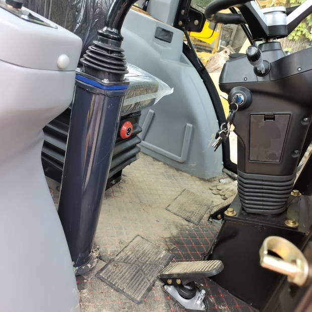 2024 Caterpillar 430F-44662928