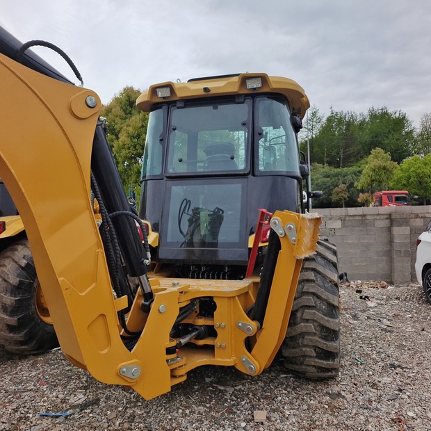 2024 Caterpillar 428F-44662933