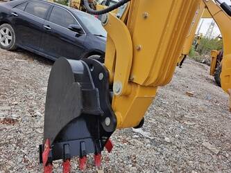 2024-caterpillar-428f-1400023-44662941