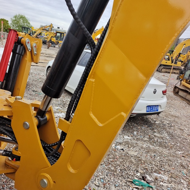 2024 Caterpillar 428F-44662944