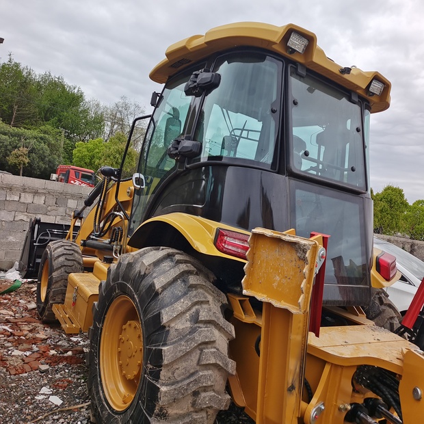 2024 Caterpillar 428F-44662946