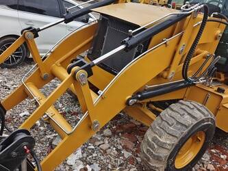 2024-caterpillar-428f-1400023-44662952