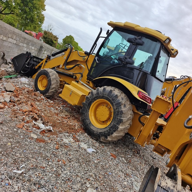 2024 كاتربيلر 420F-44662972