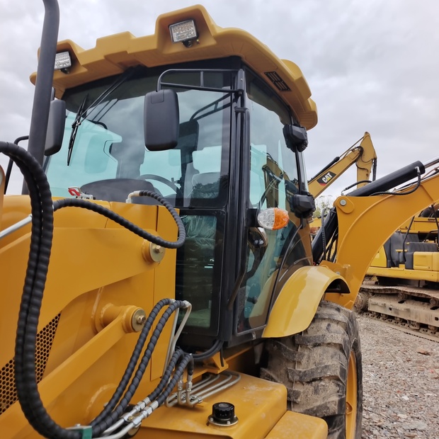 2024 كاتربيلر 420F-44662980