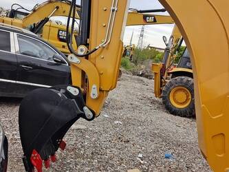 2024-caterpillar-426f-1400026-44663006