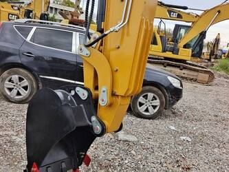 2024-caterpillar-426f-1400026-44663007