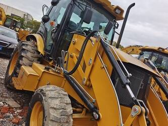 2024-caterpillar-426f-1400026-44663021