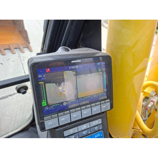 2021 Komatsu HB215LC-3-44664380