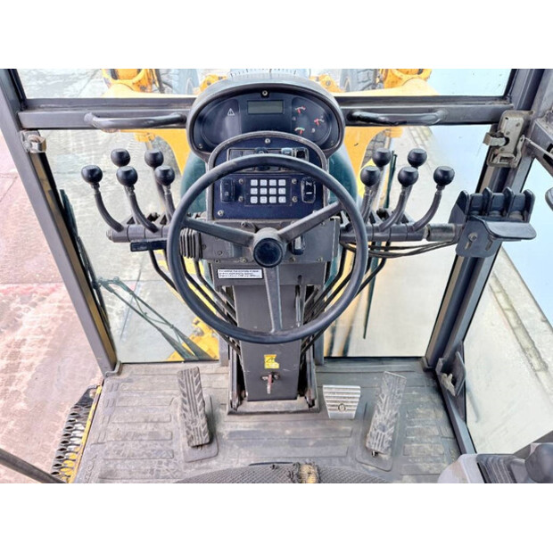 2011 Volvo G970-44664403