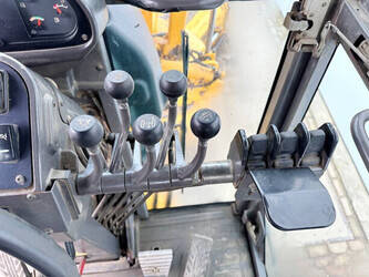 2011-volvo-g970-1400087-44664405