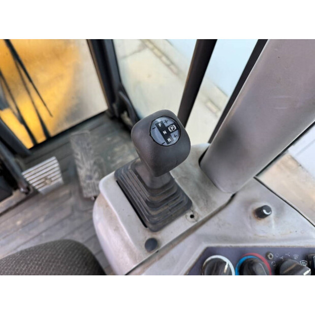 2011 Volvo G970-44664406