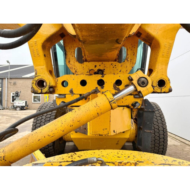 2011 Volvo G970-44664410