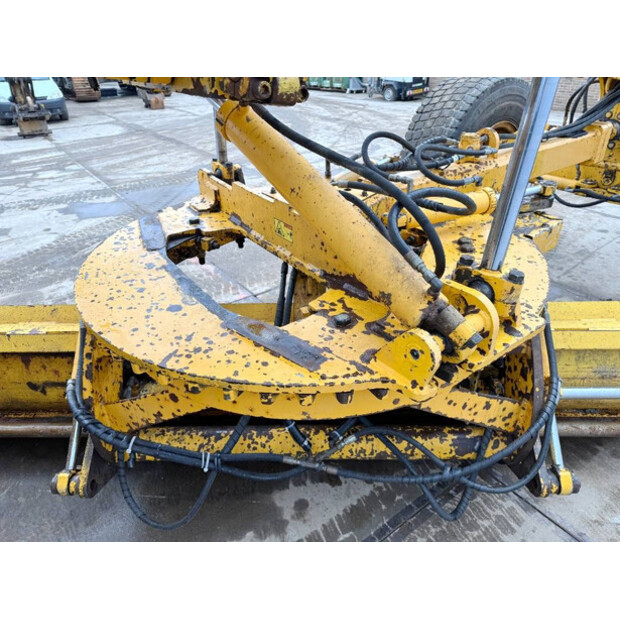 2011 Volvo G970-44664411