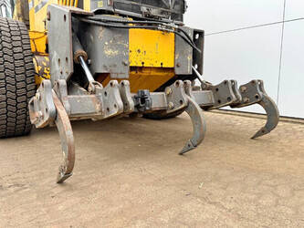 2011-volvo-g970-1400087-44664413